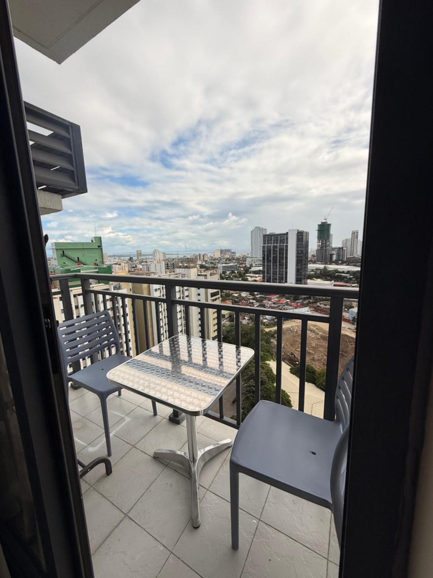 Arlowes At 20F Grand Residences Cebu Luaran gambar
